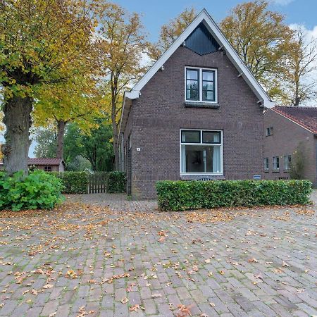 Cozy Holiday Home By The Canal In Dwingeloo Exteriér fotografie
